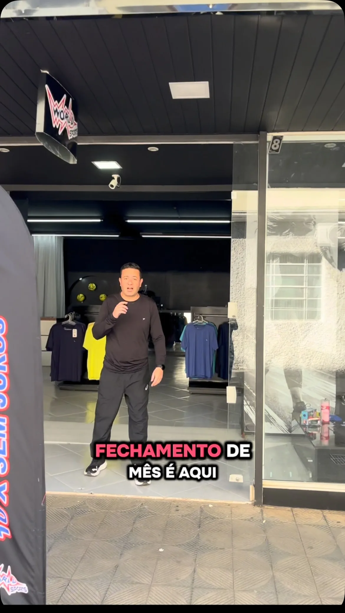 A fachada da World Sports, em Alfenas