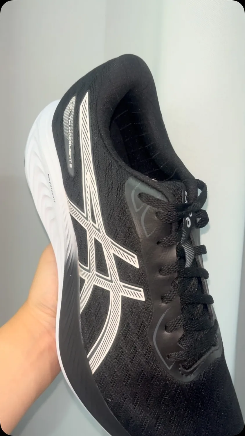 Asics preto com branco