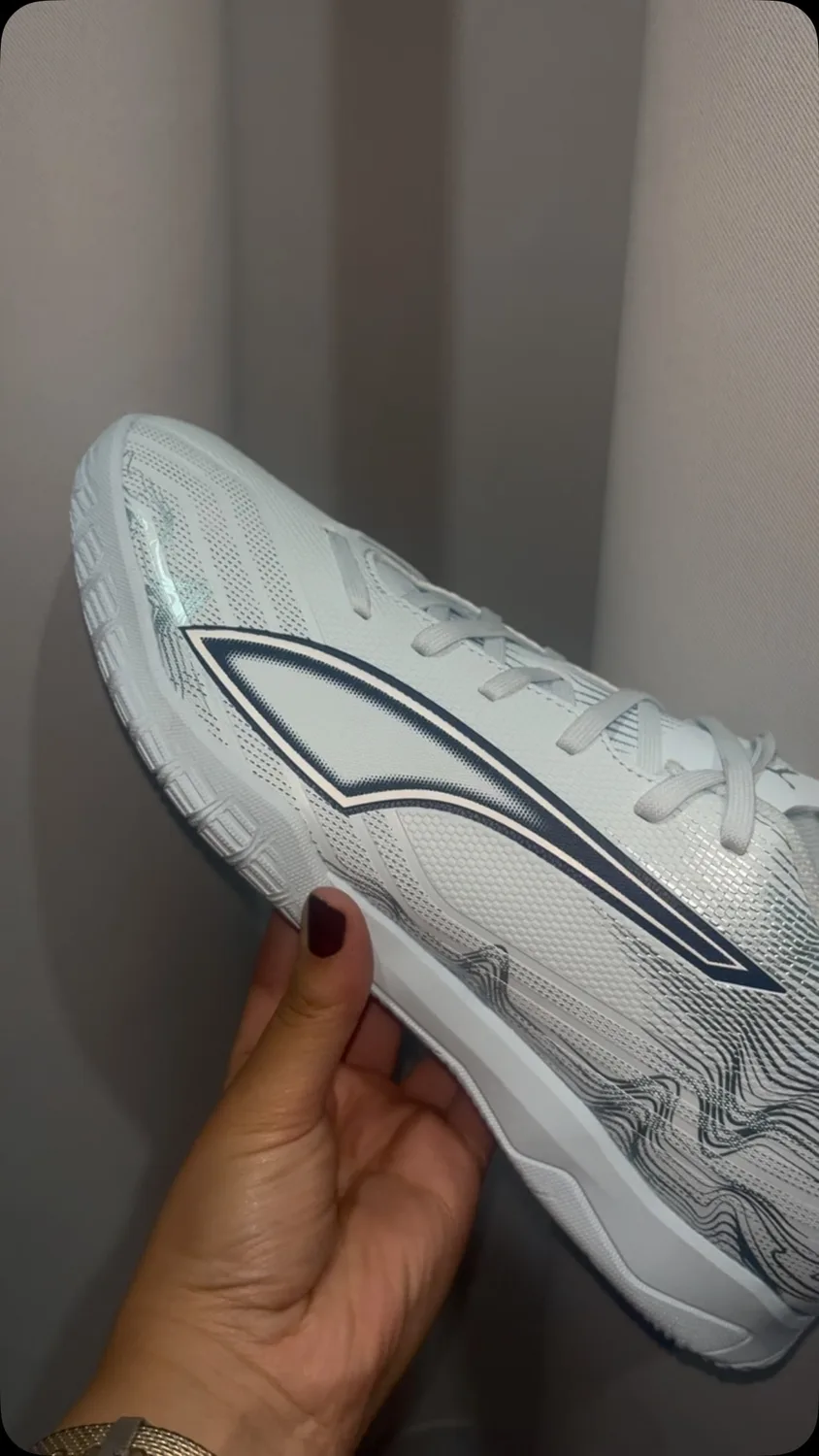 Puma cinza claro